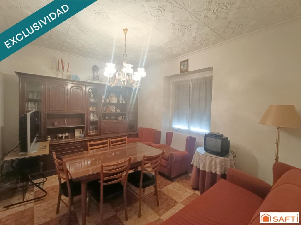 11 bedroom Terraced Villa for sale in Villarta de San Juan with garage - € 169,000 (Ref: 9595289)