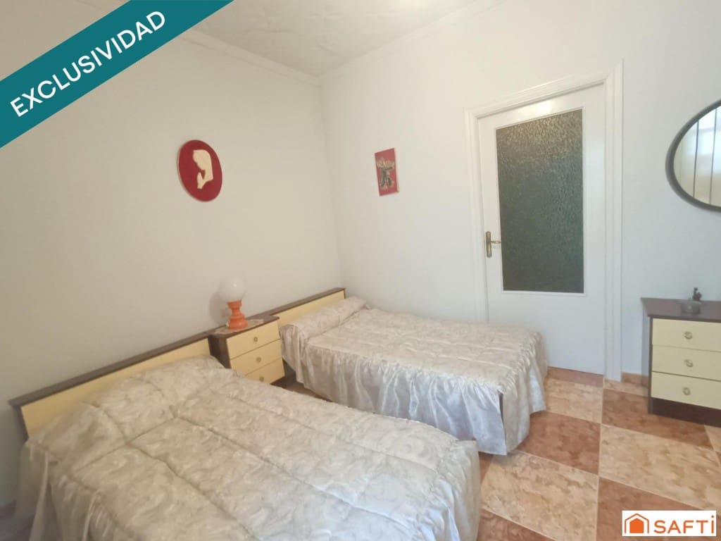 11 bedroom Terraced Villa for sale in Villarta de San Juan with garage - € 169,000 (Ref: 9595289)