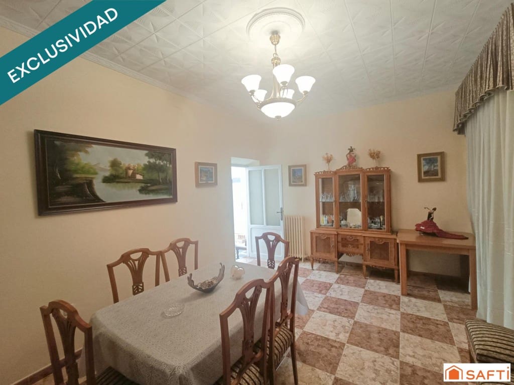 11 bedroom Terraced Villa for sale in Villarta de San Juan with garage - € 169,000 (Ref: 9595289)