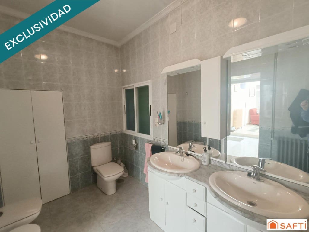 11 bedroom Terraced Villa for sale in Villarta de San Juan with garage - € 169,000 (Ref: 9595289)