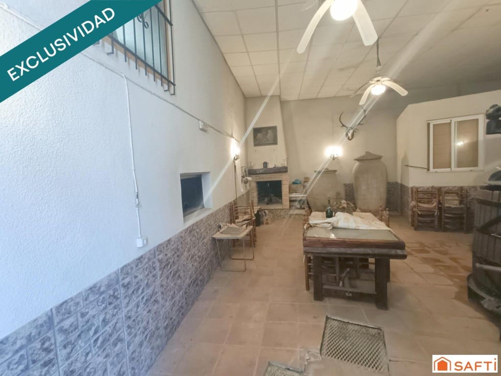 11 bedroom Terraced Villa for sale in Villarta de San Juan with garage - € 169,000 (Ref: 9595289)