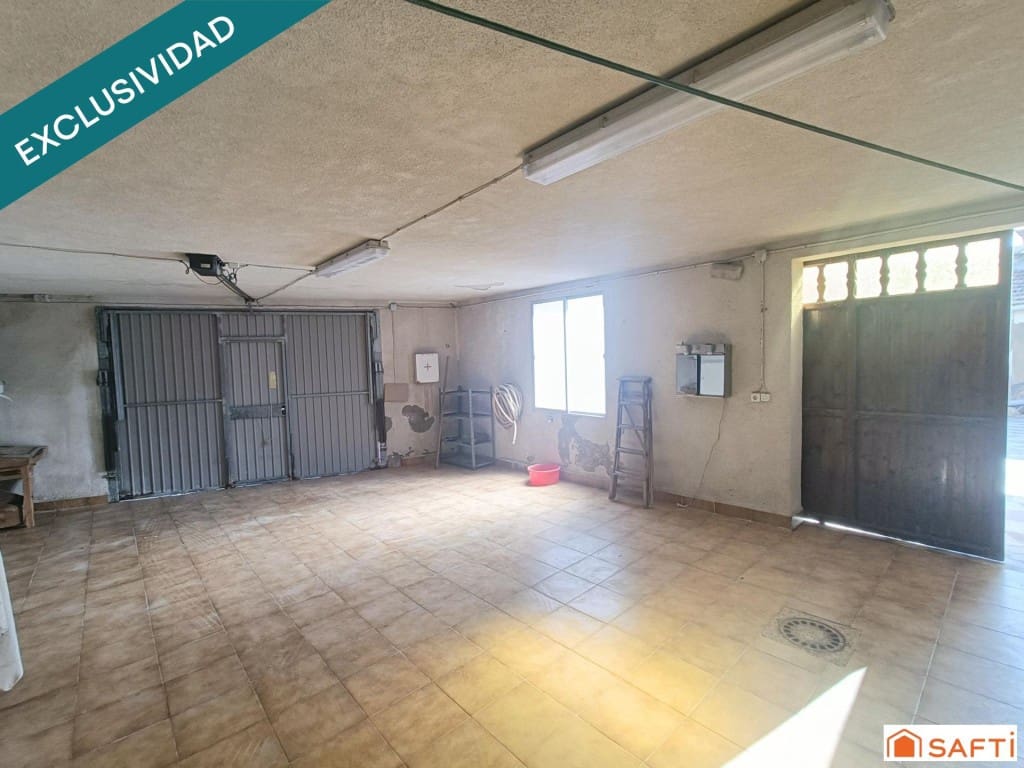 11 bedroom Terraced Villa for sale in Villarta de San Juan with garage - € 169,000 (Ref: 9595289)