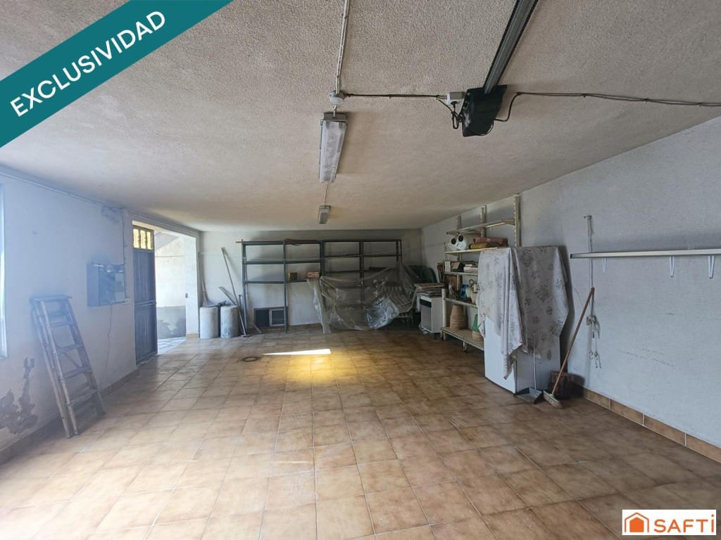 11 bedroom Terraced Villa for sale in Villarta de San Juan with garage - € 169,000 (Ref: 9595289)