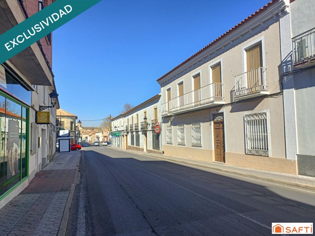 11 bedroom Terraced Villa for sale in Villarta de San Juan with garage - € 169,000 (Ref: 9595289)