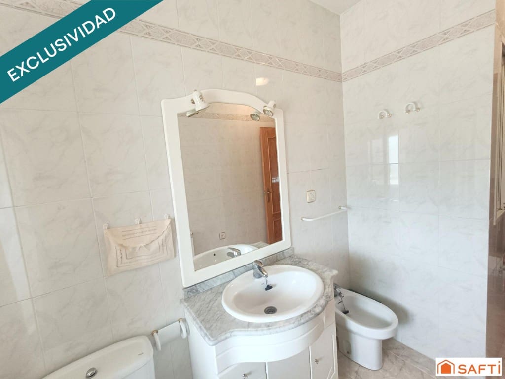 3 bedroom Villa for sale in Las Labores with garage - € 142,000 (Ref: 9595290)