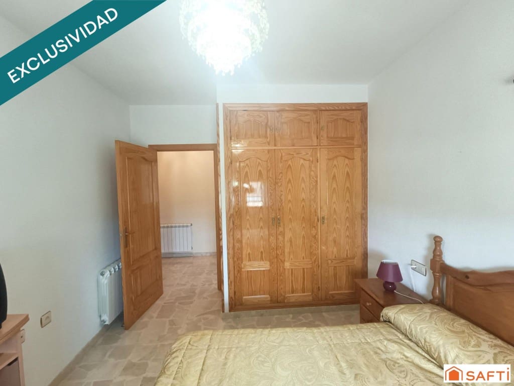 3 bedroom Villa for sale in Las Labores with garage - € 142,000 (Ref: 9595290)