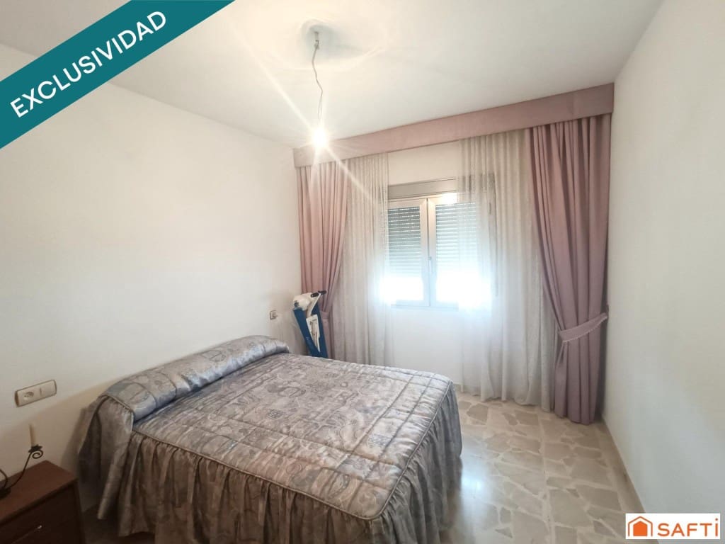 3 bedroom Villa for sale in Las Labores with garage - € 142,000 (Ref: 9595290)