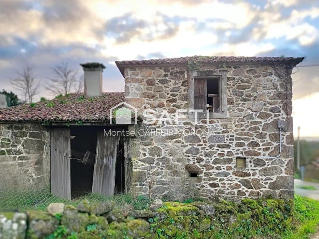 Terreno Não Urbanizado para venda em A Estrada - 75 000 € (Ref: 9595292)