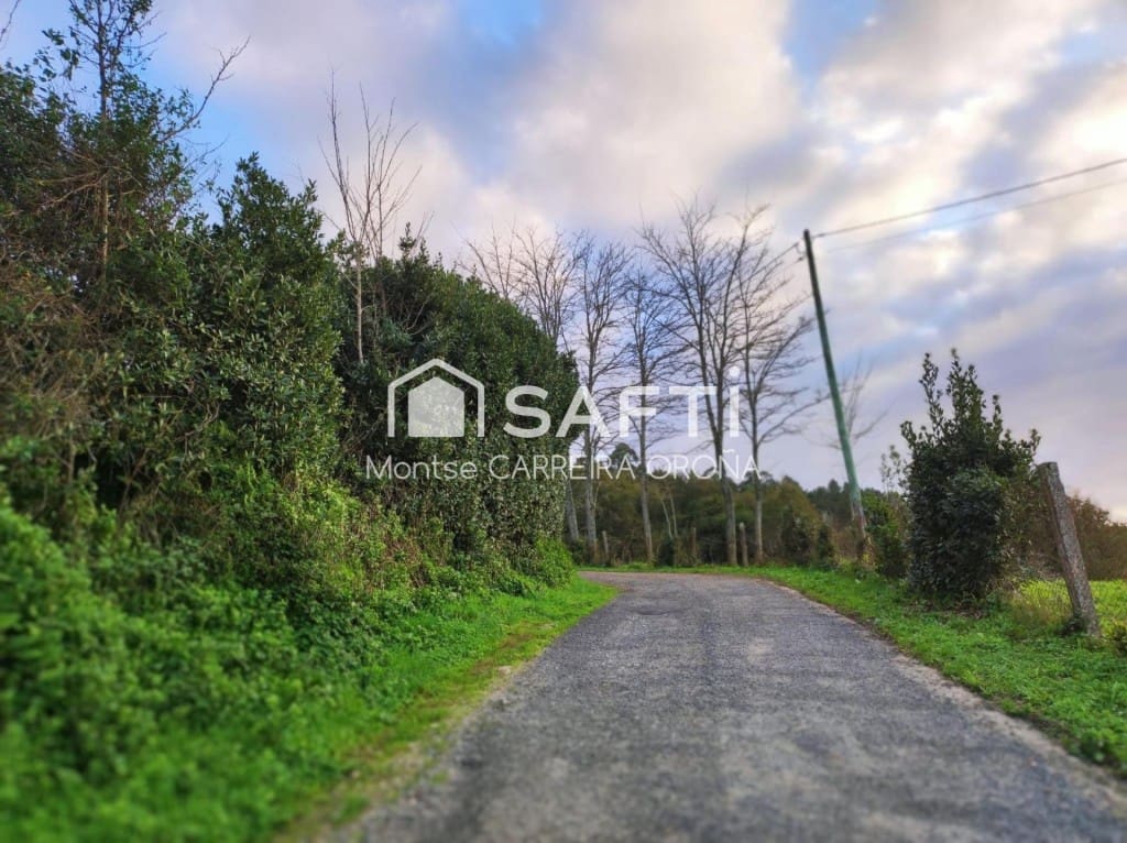 Terreno Não Urbanizado para venda em A Estrada - 75 000 € (Ref: 9595292)