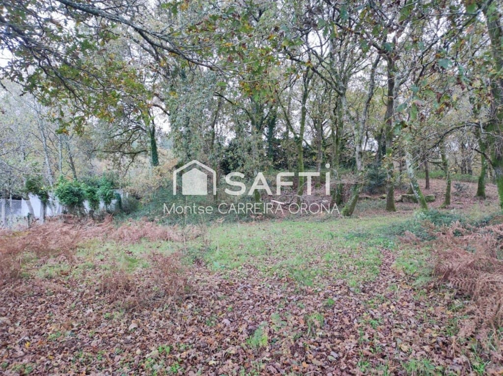 Terreno Não Urbanizado para venda em A Estrada - 75 000 € (Ref: 9595292)