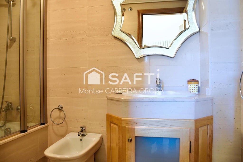 Appartement de 4 chambres à louer à Santiago de Compostela avec garage - 1 500 € (Ref: 9595294)