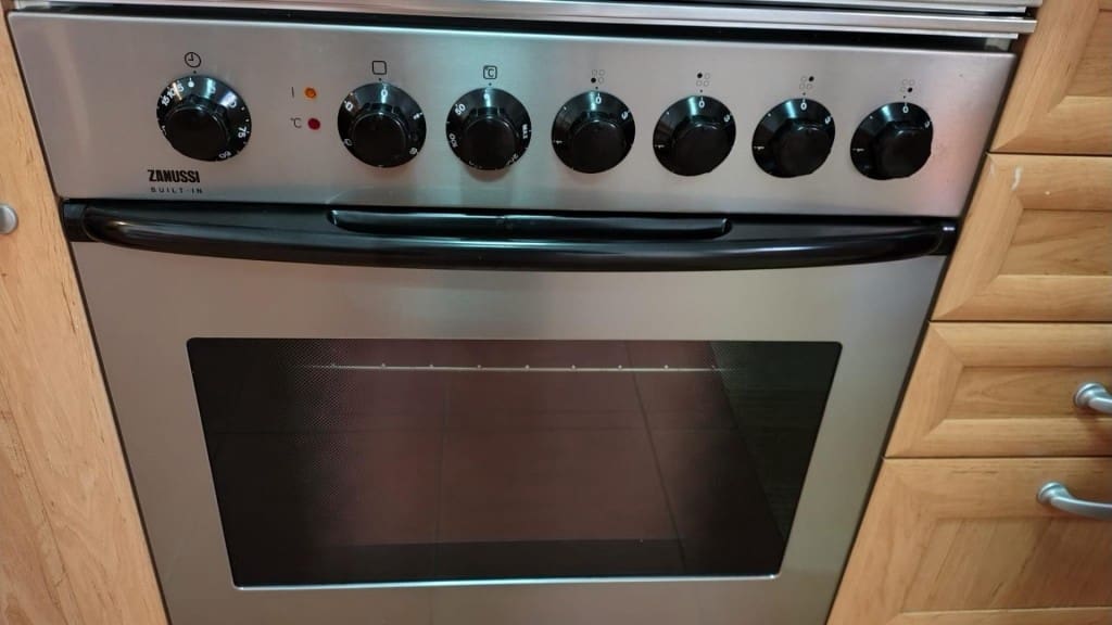 Appartement de 4 chambres à louer à Santiago de Compostela avec garage - 1 500 € (Ref: 9595294)