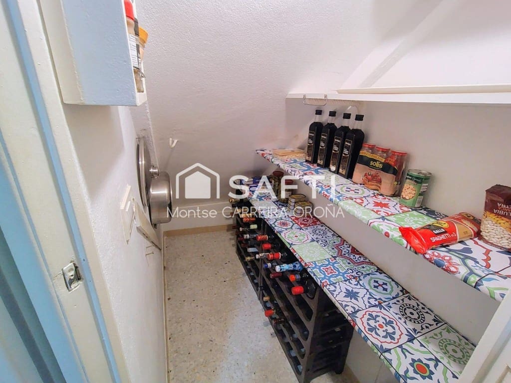 Office for sale in Santiago de Compostela - € 400,000 (Ref: 9595296)