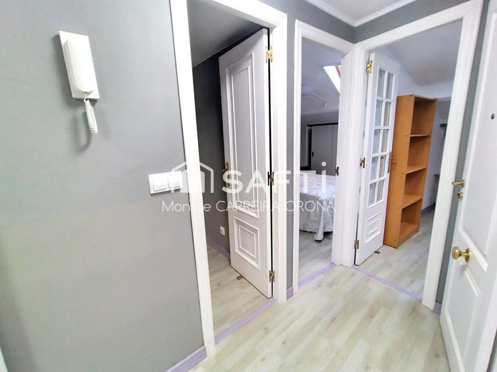 Office for sale in Santiago de Compostela - € 400,000 (Ref: 9595296)