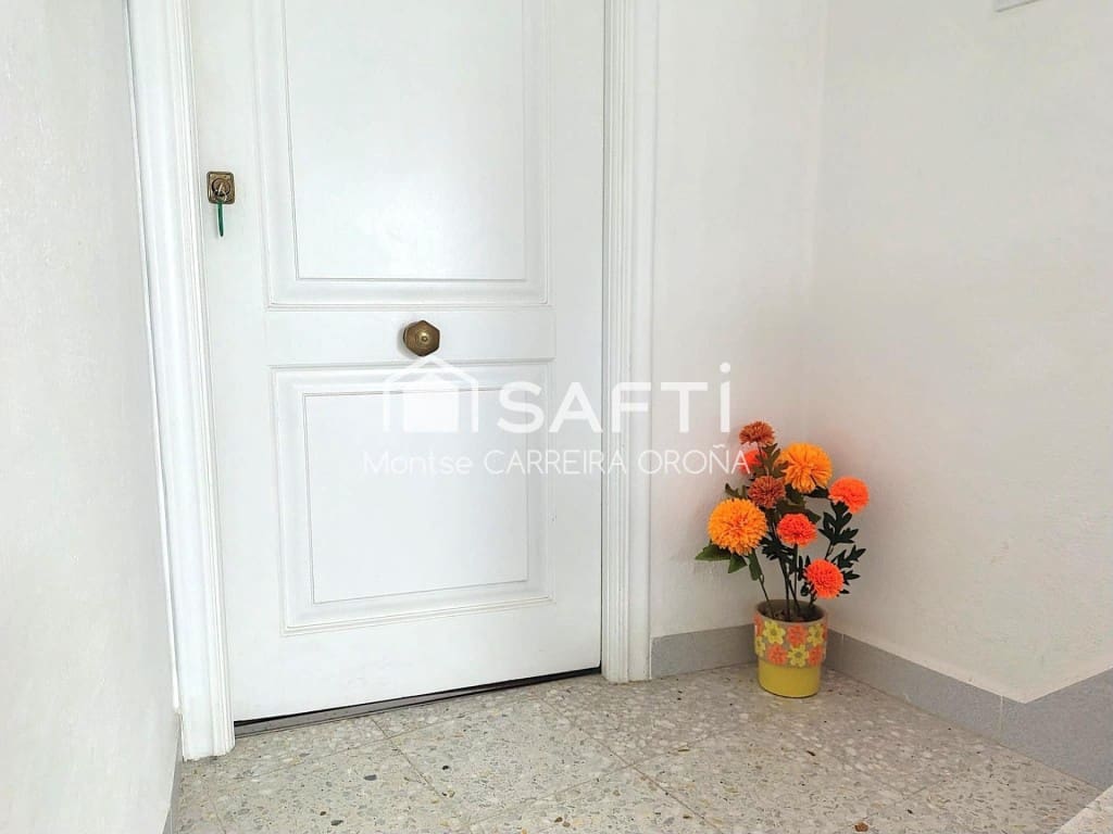 Office for sale in Santiago de Compostela - € 400,000 (Ref: 9595296)