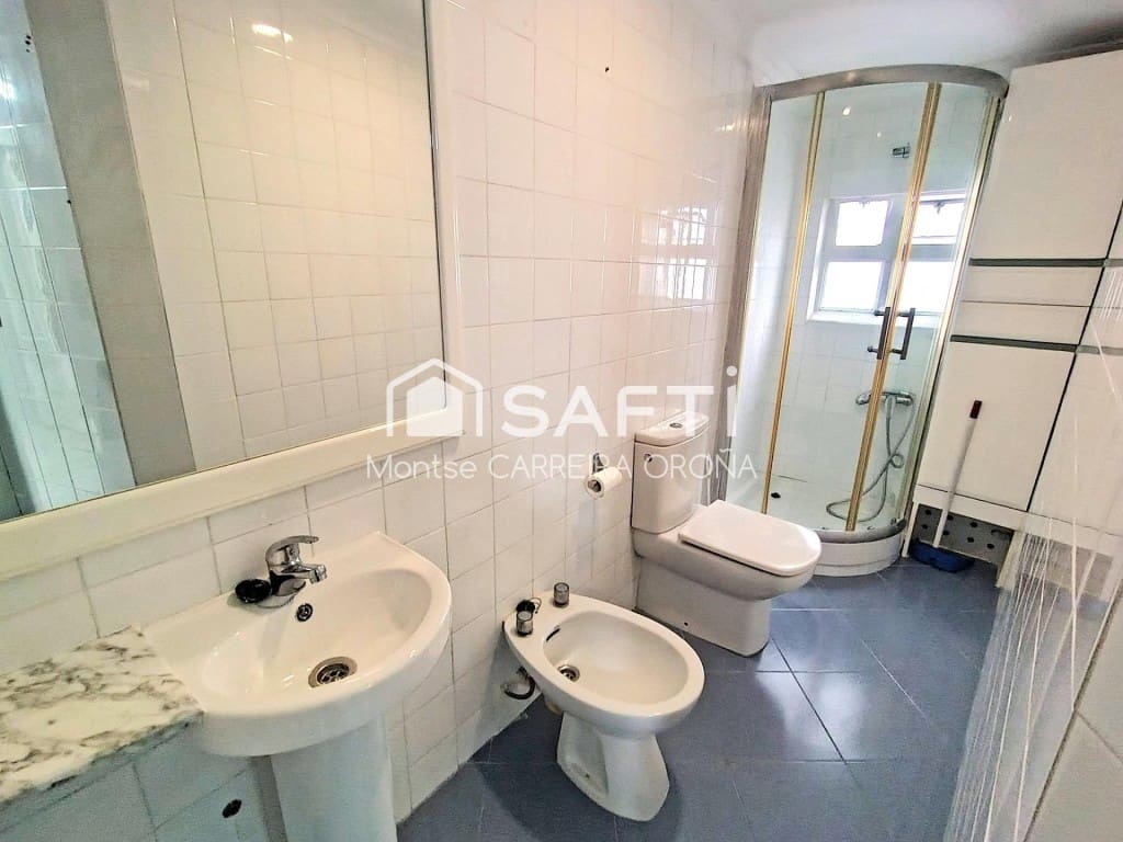 Office for sale in Santiago de Compostela - € 400,000 (Ref: 9595296)