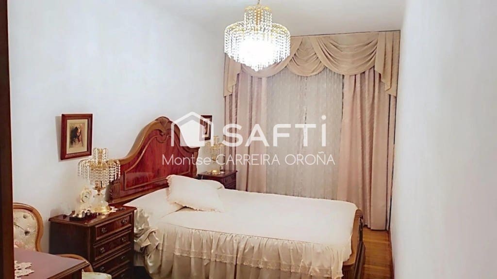 Appartement de 3 chambres à louer à Santiago de Compostela - 800 € (Ref: 9595297)