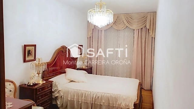 Appartement de 3 chambres à louer à Santiago de Compostela - 800 € (Ref: 9595297)