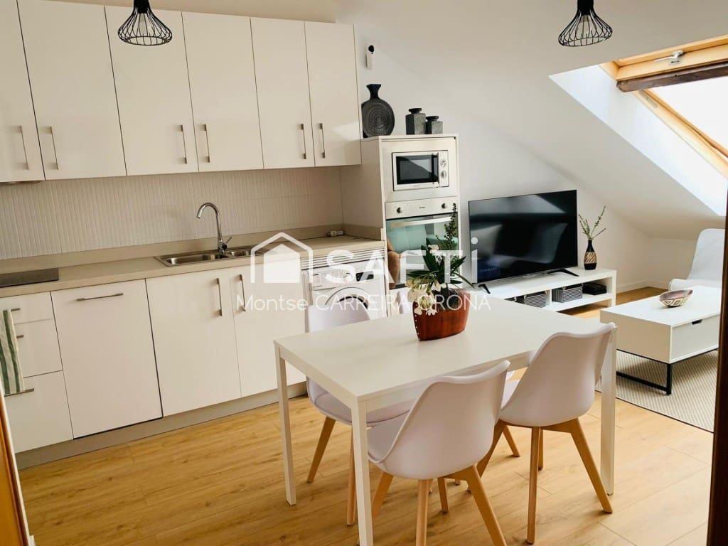 2 bedroom Penthouse for sale in Carnota with garage - € 110,000 (Ref: 9595298)