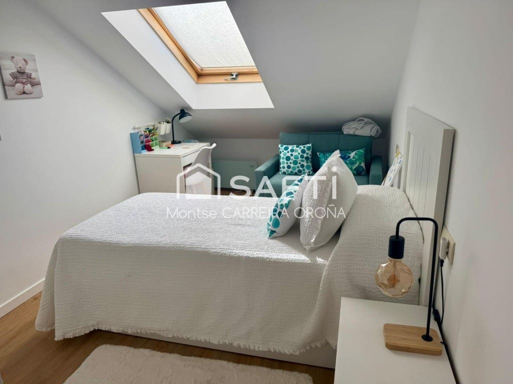 2 bedroom Penthouse for sale in Carnota with garage - € 110,000 (Ref: 9595298)