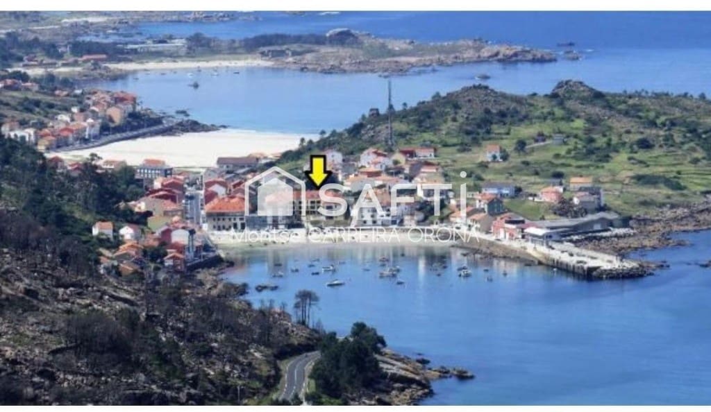 2 bedroom Penthouse for sale in Carnota with garage - € 110,000 (Ref: 9595298)