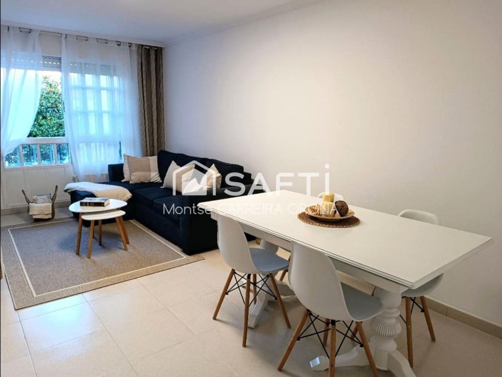 Appartement de 2 chambres à louer à Santiago de Compostela - 850 € (Ref: 9595300)