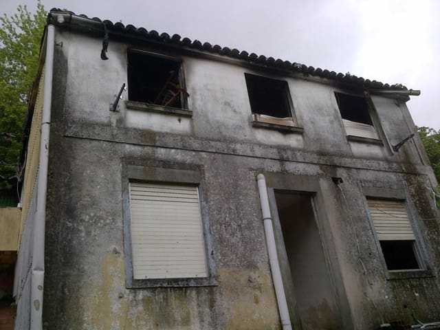 3 makuuhuone Huvila myytävänä paikassa Santiago de Compostela mukana 
autotalli - 158 000 € (Ref: 9595301)