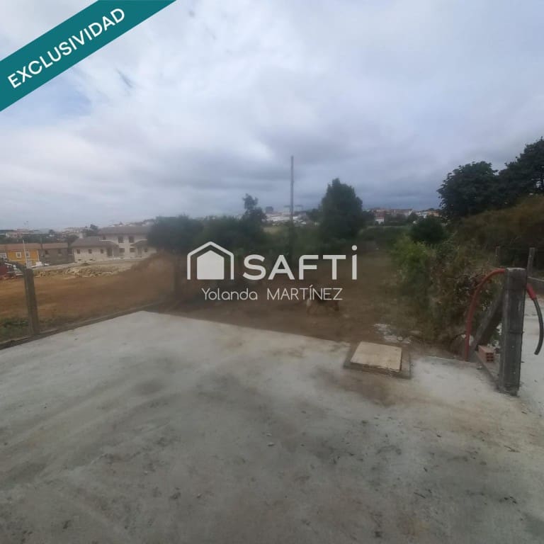 2 bedroom Villa for sale in Santiago de Compostela - € 125,000 (Ref: 9595303)