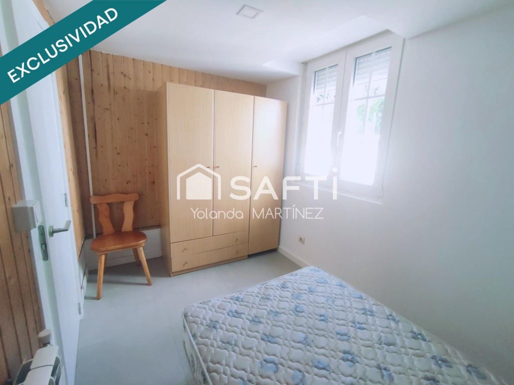 2 bedroom Villa for sale in Santiago de Compostela - € 125,000 (Ref: 9595303)