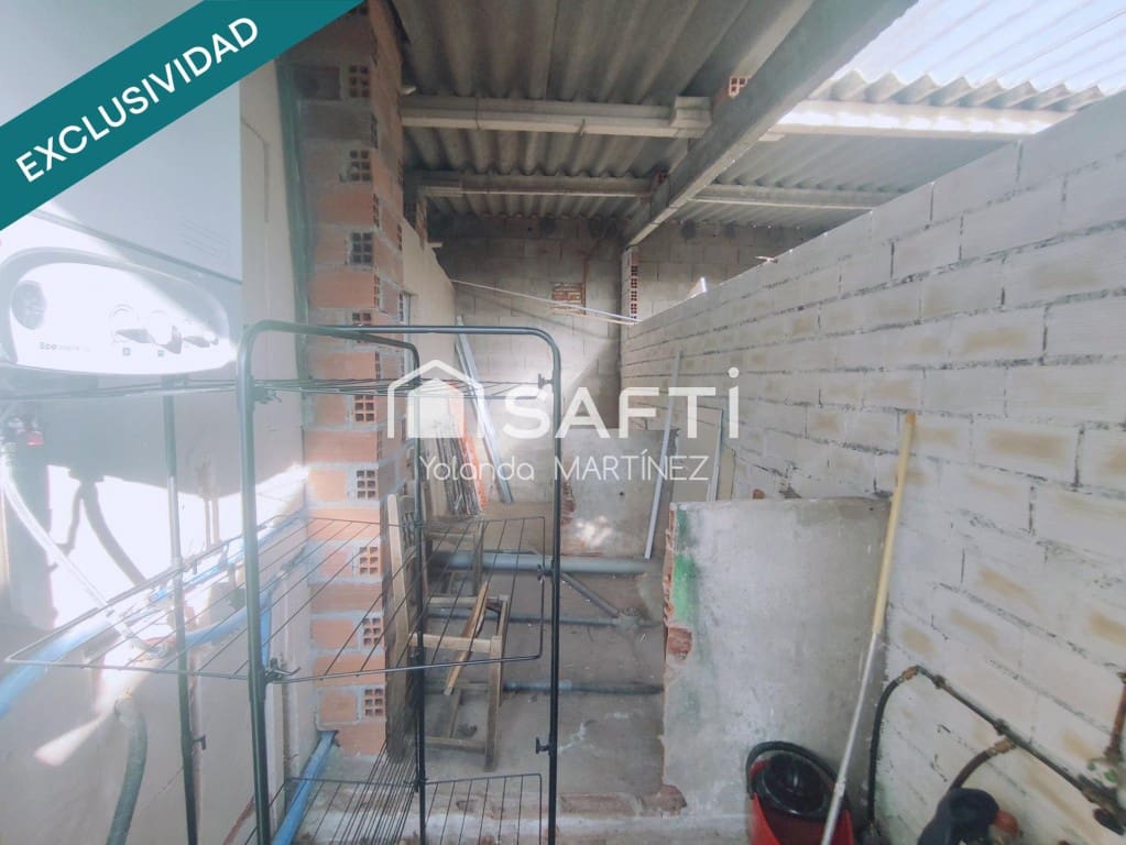 2 bedroom Villa for sale in Santiago de Compostela - € 125,000 (Ref: 9595303)