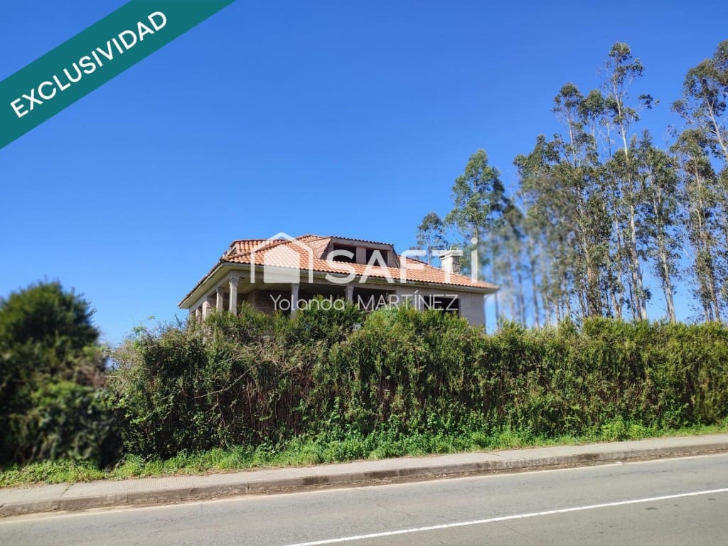 5 bedroom Villa for sale in Santa Comba - € 105,000 (Ref: 9595304)