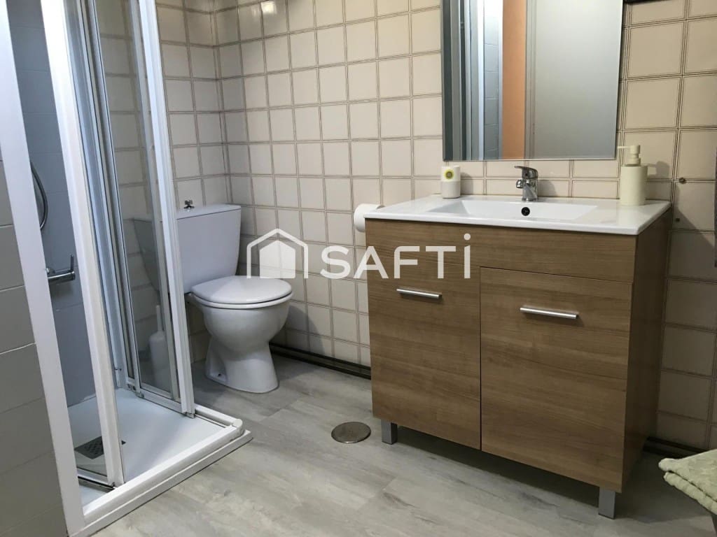 Adosado de 5 habitaciones en Santiago de Compostela en venta - 555.000 € (Ref: 9595308)