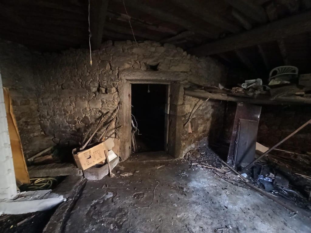 3 bedroom Villa for sale in Camarinas - € 85,000 (Ref: 9595310)