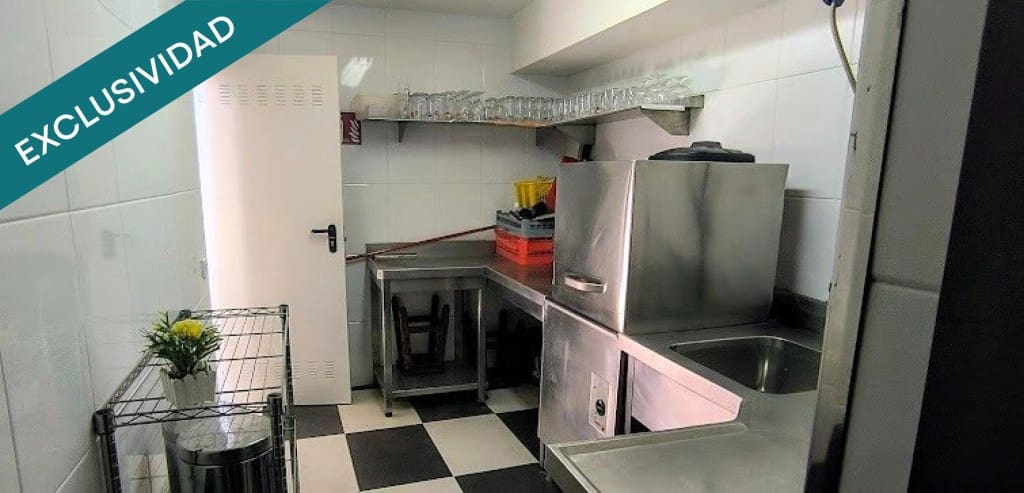 Komercyjne na sprzedaż w Sanxenxo - 210 500 € (Ref: 9595311)