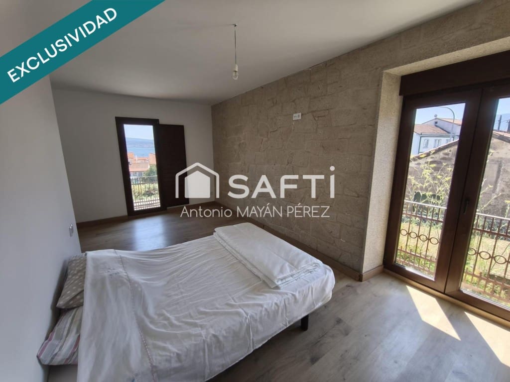 3 bedroom Villa for sale in Outes - € 227,500 (Ref: 9595316)