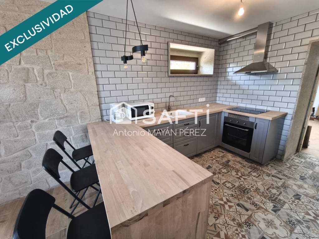 3 bedroom Villa for sale in Outes - € 227,500 (Ref: 9595316)