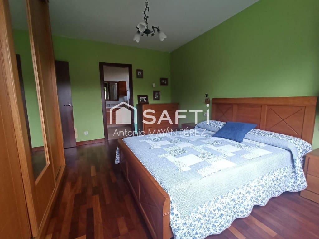 4 bedroom Villa for sale in Ribeira with garage - € 450,000 (Ref: 9595317)