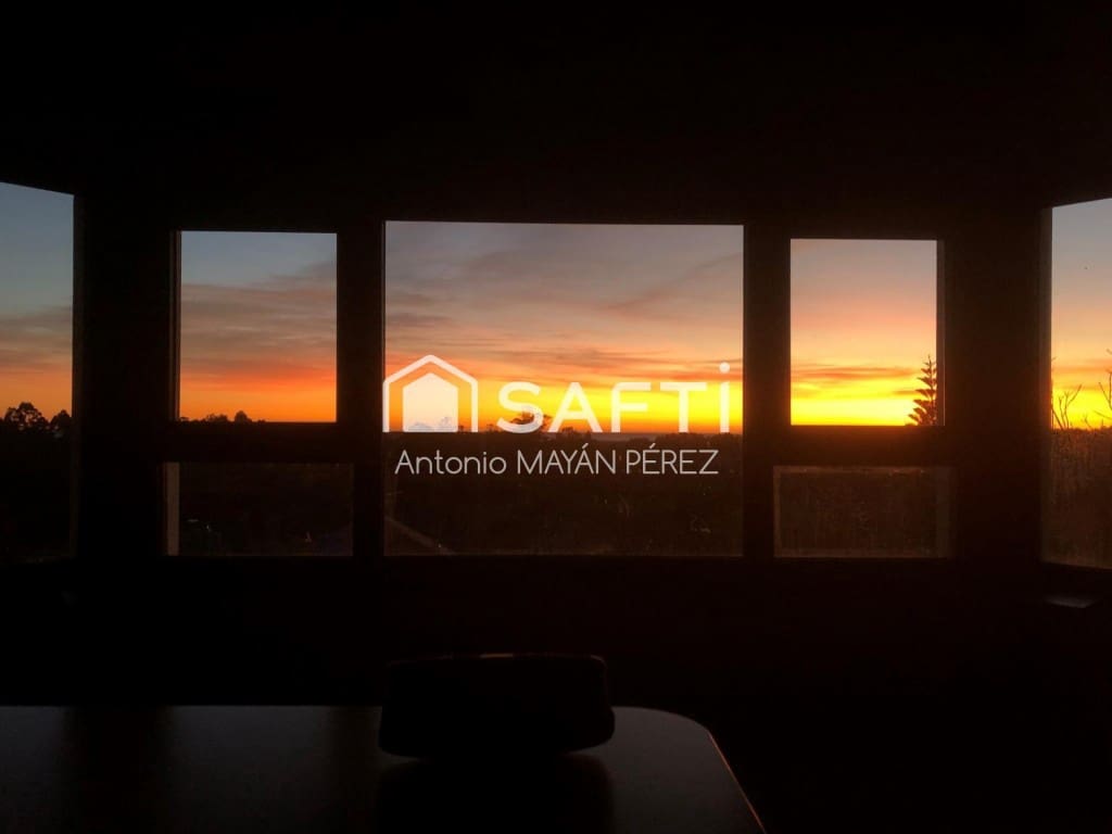 4 bedroom Villa for sale in Ribeira with garage - € 450,000 (Ref: 9595317)