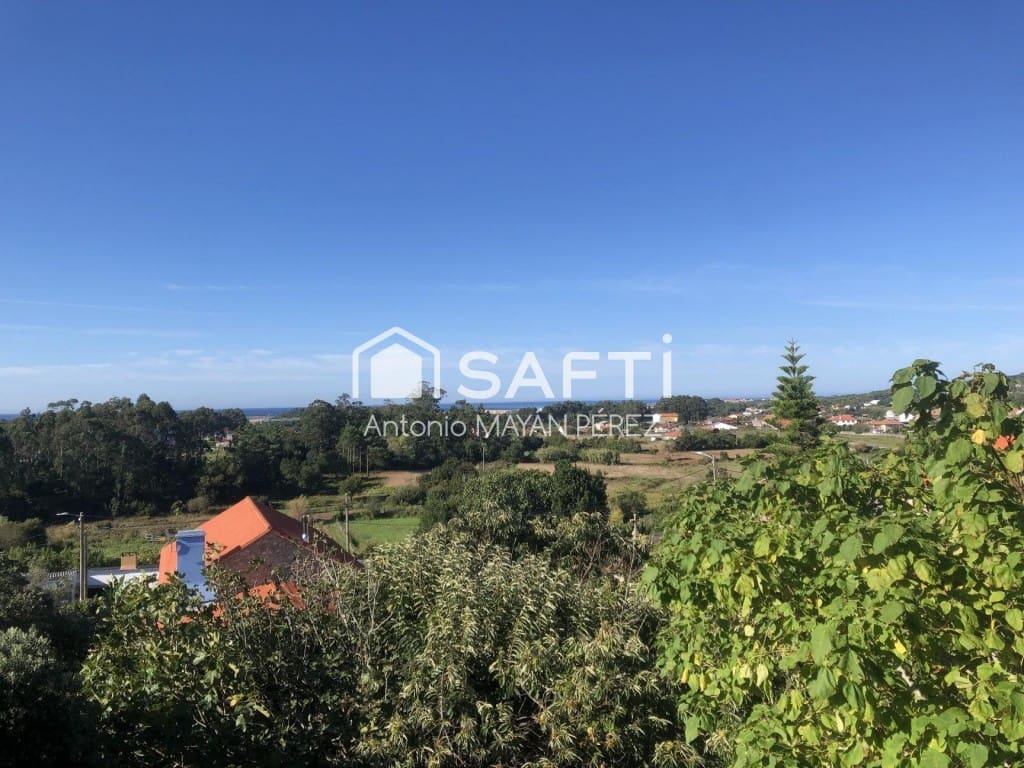 4 bedroom Villa for sale in Ribeira with garage - € 450,000 (Ref: 9595317)