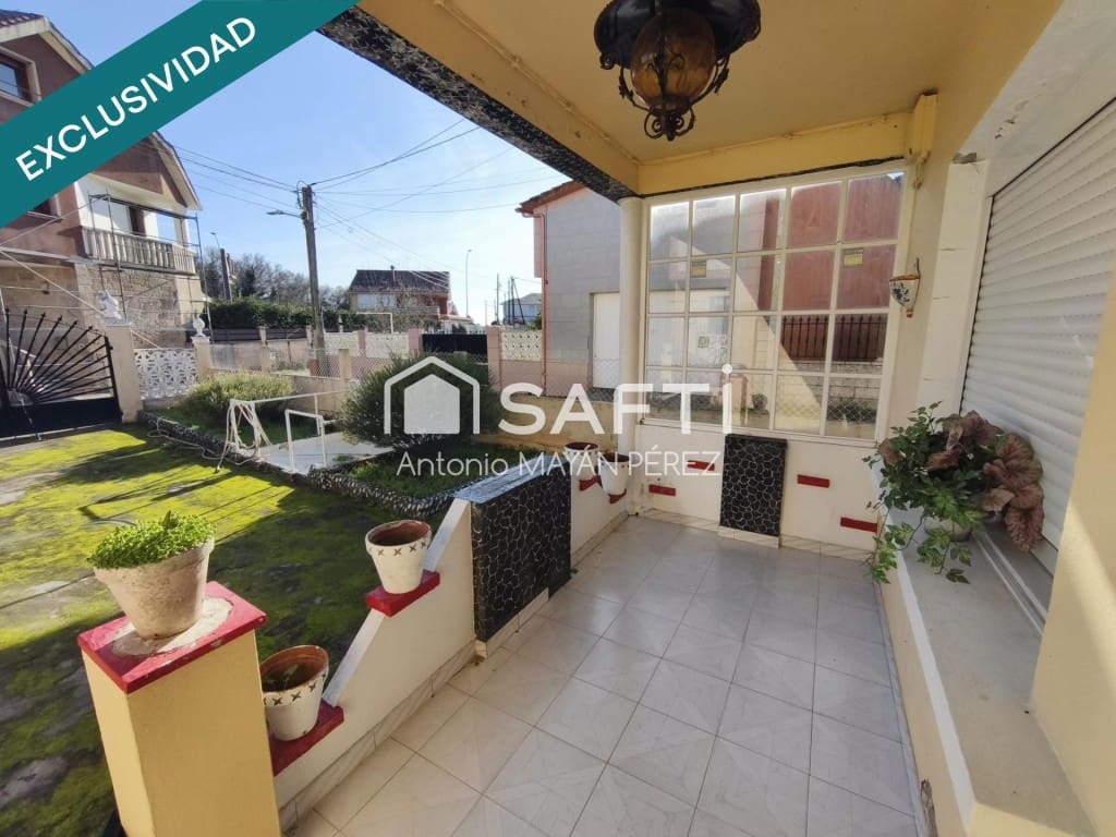 7 bedroom Villa for sale in Ribeira with garage - € 231,000 (Ref: 9595318)