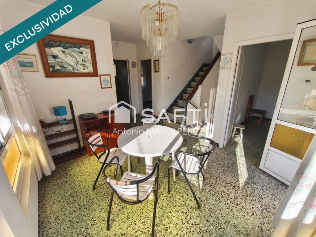 7 bedroom Villa for sale in Ribeira with garage - € 231,000 (Ref: 9595318)