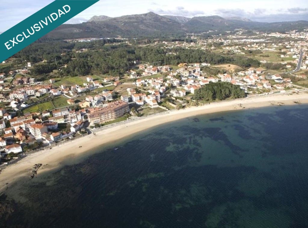 7 bedroom Villa for sale in Ribeira with garage - € 231,000 (Ref: 9595318)