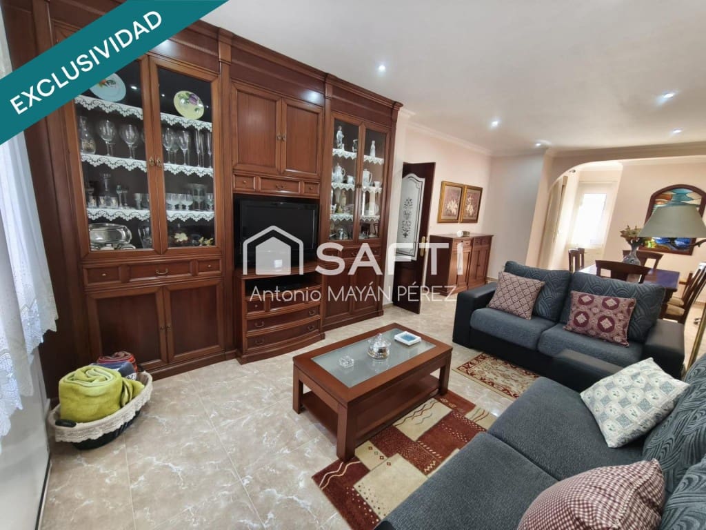 Chalet de 6 habitaciones en Ribeira en venta con garaje - 750.000 € (Ref: 9595319)