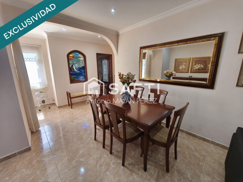 Chalet de 6 habitaciones en Ribeira en venta con garaje - 750.000 € (Ref: 9595319)