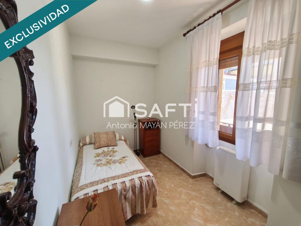 Chalet de 6 habitaciones en Ribeira en venta con garaje - 750.000 € (Ref: 9595319)