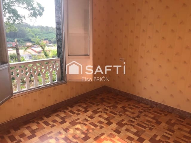 Adosado de 4 habitaciones en Boiro en venta - 150.000 € (Ref: 9595324)