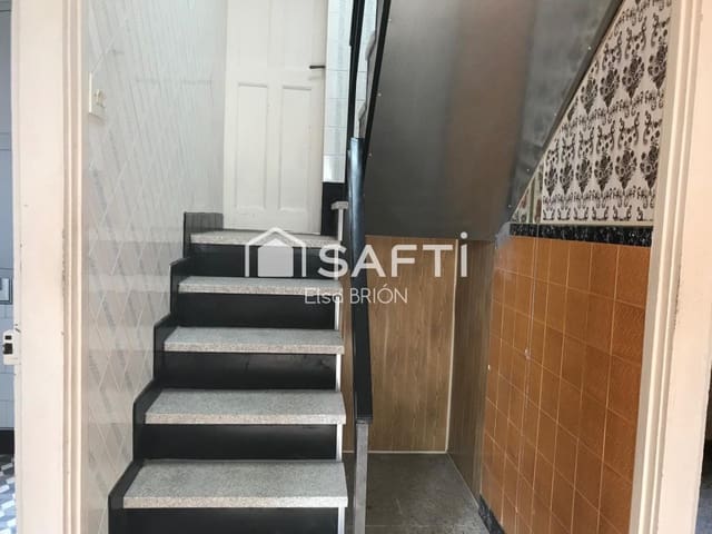 Adosado de 4 habitaciones en Boiro en venta - 150.000 € (Ref: 9595324)