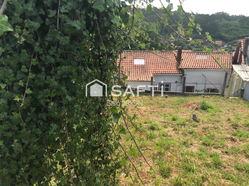 Adosado de 4 habitaciones en Boiro en venta - 150.000 € (Ref: 9595324)