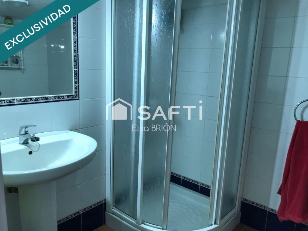 5 bedroom Finca/Country House for sale in Rois with pool - € 370,000 (Ref: 9595325)