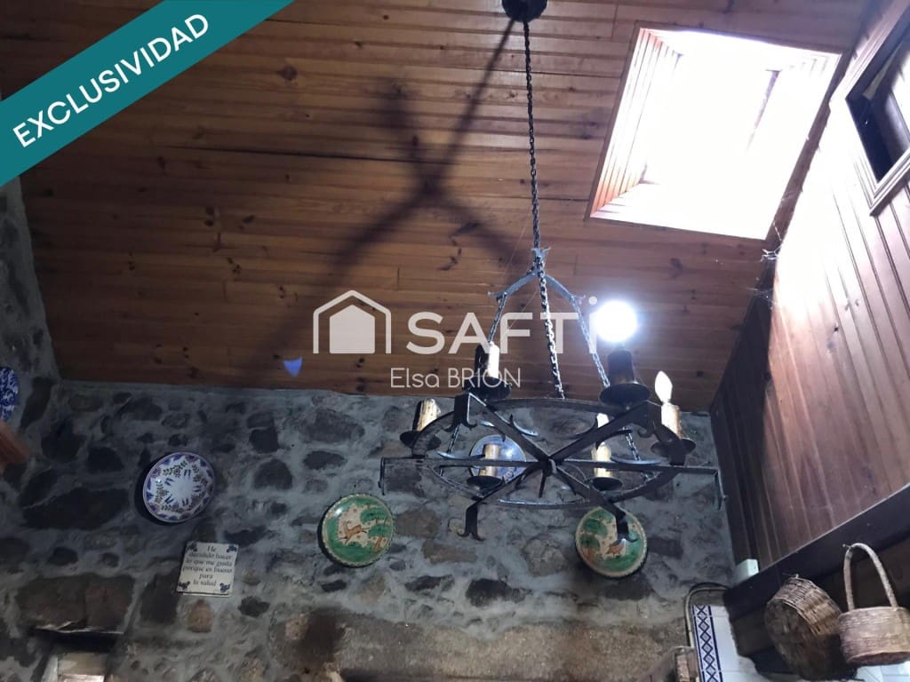 5 bedroom Finca/Country House for sale in Rois with pool - € 370,000 (Ref: 9595325)